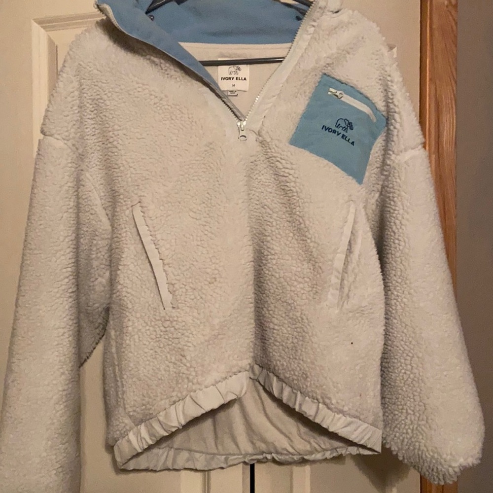 Ivory Ella size medium one ones bulky sweatshirt